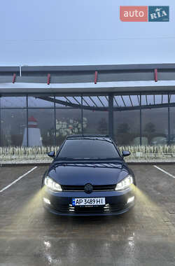 Хетчбек Volkswagen Golf 2014 в Одесі