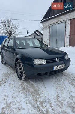 Универсал Volkswagen Golf 2005 в Сарнах