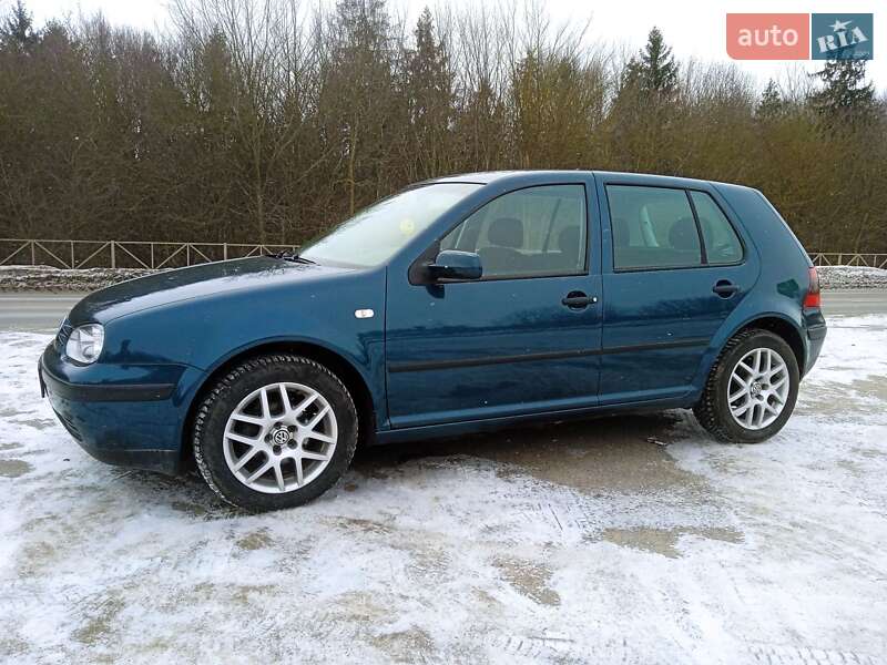 Volkswagen Golf 2002