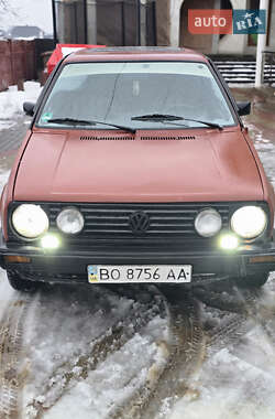 Хетчбек Volkswagen Golf 1986 в Новоселиці