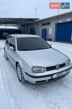 Хэтчбек Volkswagen Golf 2002 в Кривом Роге