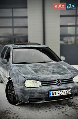 Хэтчбек Volkswagen Golf 1998 в Сарнах