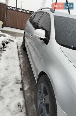 Универсал Volkswagen Golf 2012 в Черновцах