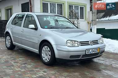 Хэтчбек Volkswagen Golf 2002 в Бучаче