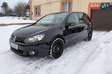 Хэтчбек Volkswagen Golf 2009 в Ровно