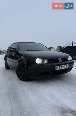 Хэтчбек Volkswagen Golf 2001 в Ивано-Франковске