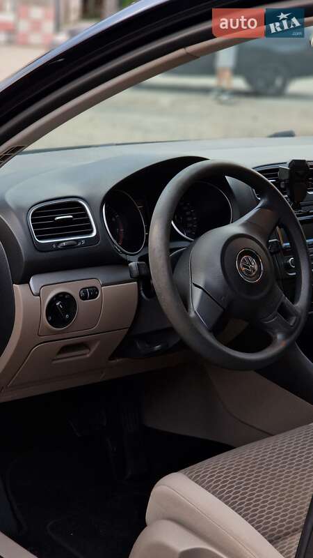 Хэтчбек Volkswagen Golf 2012 в Мукачево