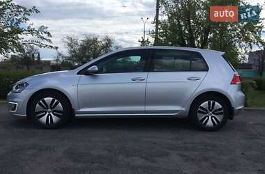 Хетчбек Volkswagen Golf 2016 в Дніпрі