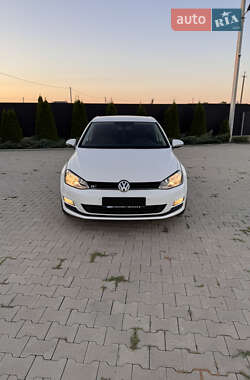 Хетчбек Volkswagen Golf 2013 в Новоселиці
