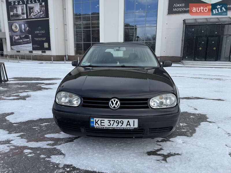 Volkswagen Golf 2003