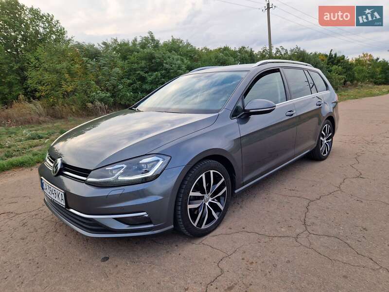 Универсал Volkswagen Golf 2019 в Кропивницком
