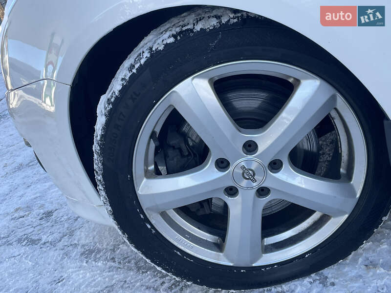 Хэтчбек Volkswagen Golf 2009 в Житомире