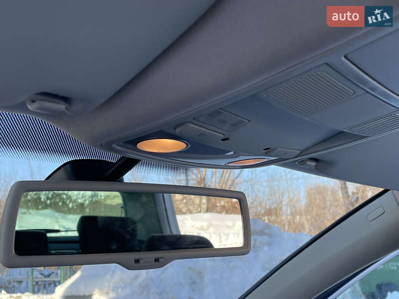 Хэтчбек Volkswagen Golf 2009 в Житомире