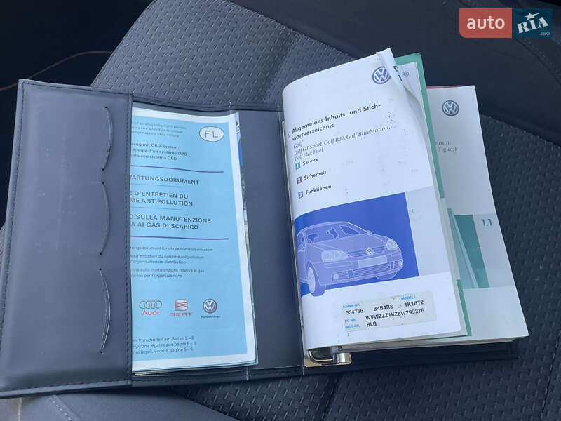 Хэтчбек Volkswagen Golf 2009 в Житомире