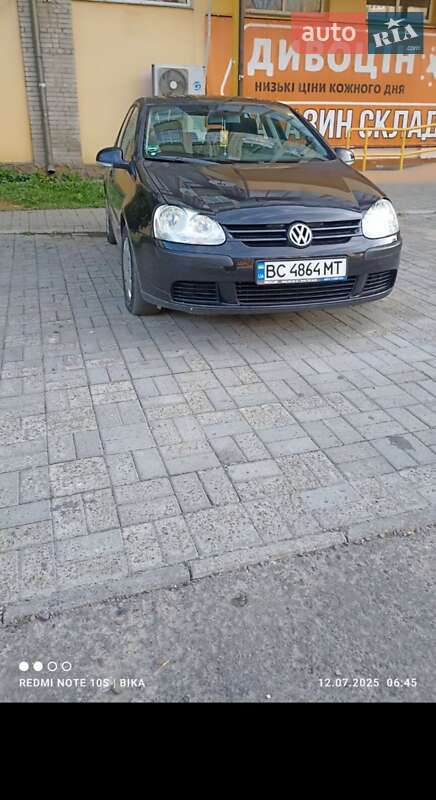 Volkswagen Golf 2004
