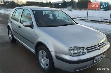 Хэтчбек Volkswagen Golf 2002 в Долине