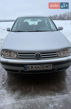 Хэтчбек Volkswagen Golf 2001 в Киеве