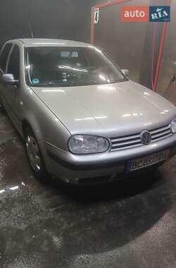Хетчбек Volkswagen Golf 2003 в Львові