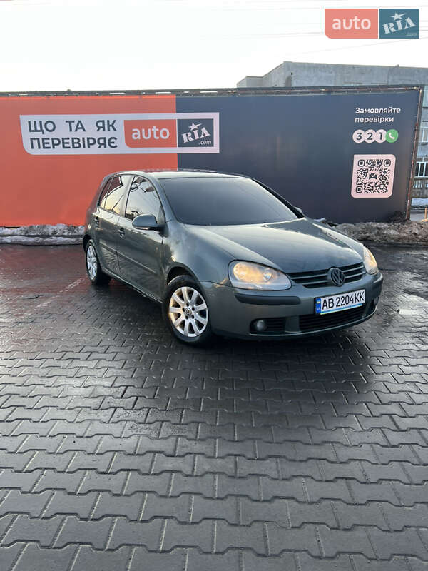 Volkswagen Golf 2004