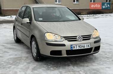 Хетчбек Volkswagen Golf 2004 в Калуші