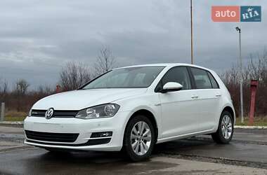 Хетчбек Volkswagen Golf 2016 в Ужгороді