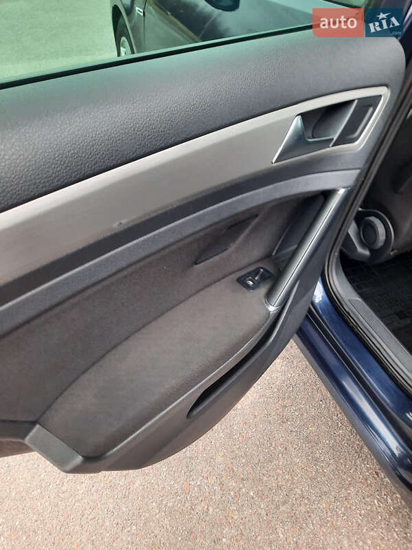 Хэтчбек Volkswagen Golf 2013 в Полтаве