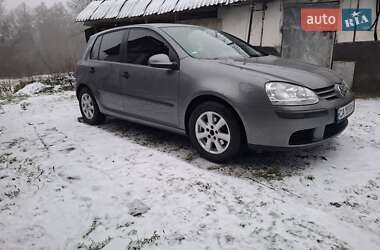 Хетчбек Volkswagen Golf 2005 в Конотопі