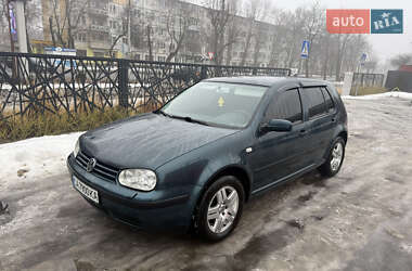 Хетчбек Volkswagen Golf 2001 в Могилів-Подільському
