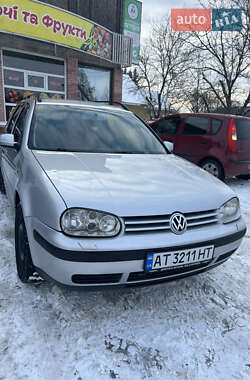 Универсал Volkswagen Golf 2001 в Косове
