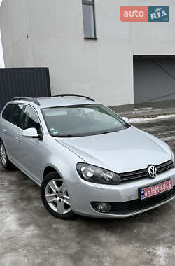 Універсал Volkswagen Golf 2009 в Сумах