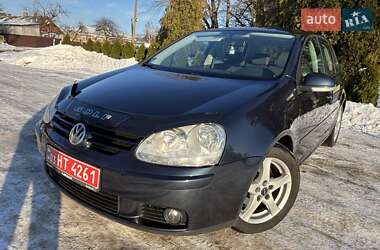 Хэтчбек Volkswagen Golf 2005 в Луцке