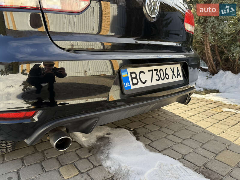 Хэтчбек Volkswagen Golf 2010 в Львове