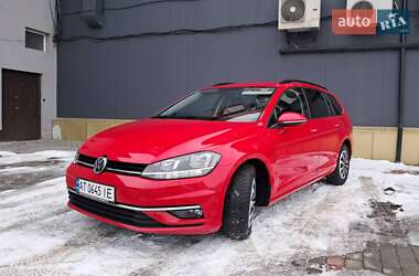 Універсал Volkswagen Golf 2019 в Івано-Франківську