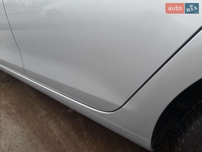 Хэтчбек Volkswagen Golf 2009 в Новой Водолаге