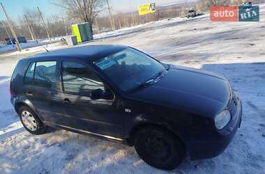 Хетчбек Volkswagen Golf 2001 в Ізюмі