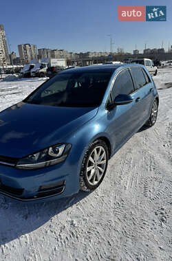 Хэтчбек Volkswagen Golf 2013 в Вышгороде