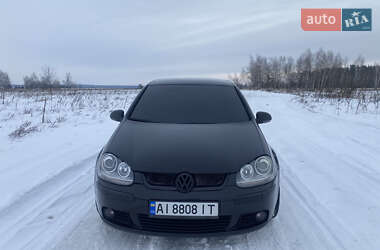 Хетчбек Volkswagen Golf 2005 в Бучі