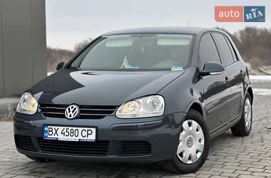Хетчбек Volkswagen Golf 2005 в Хмельницькому