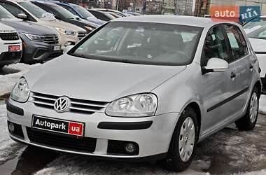 Хетчбек Volkswagen Golf 2004 в Харкові