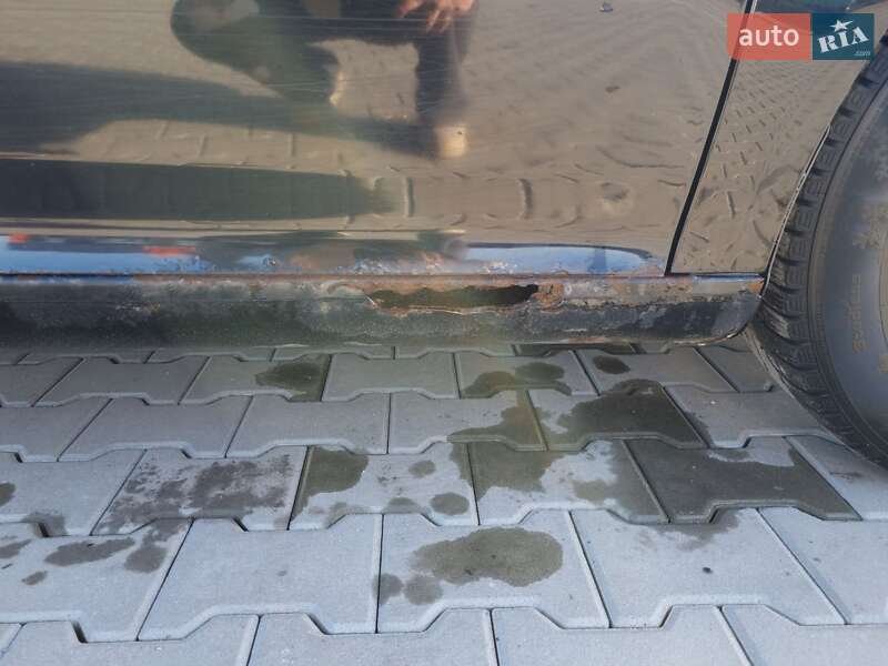 Хэтчбек Volkswagen Golf 2005 в Виннице