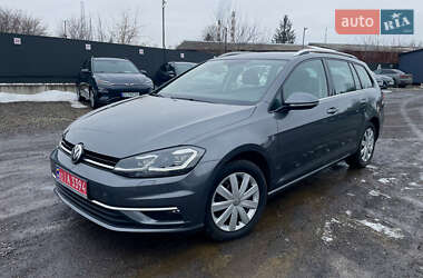 Універсал Volkswagen Golf 2017 в Луцьку
