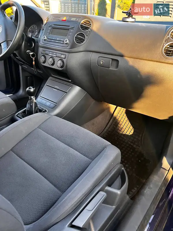Volkswagen Golf 2005 VIN WVWZZZ1KZ6W550765 фото оголошення 2 з 51