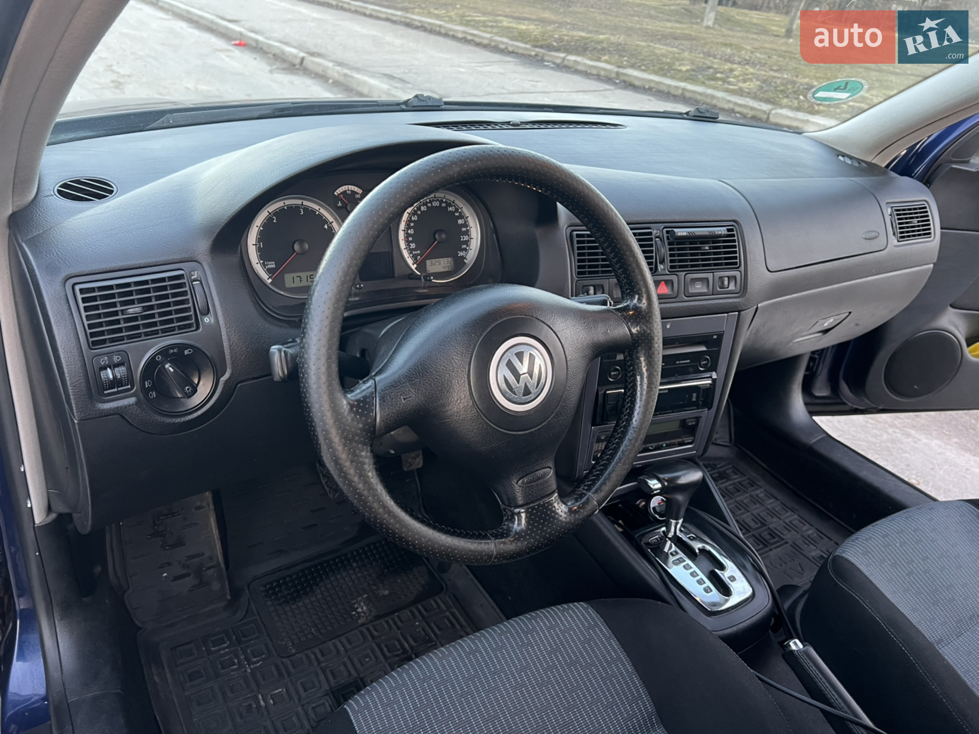 Volkswagen Golf 2003 VIN WVWZZZ1JZ3W629119 фото оголошення 10 з 39