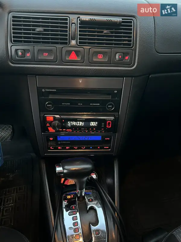 Volkswagen Golf 2003 VIN WVWZZZ1JZ3W629119 фото оголошення 32 з 77