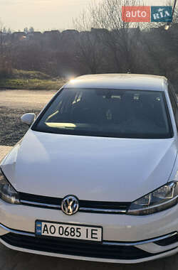 Хэтчбек Volkswagen Golf 2019 в Берегово