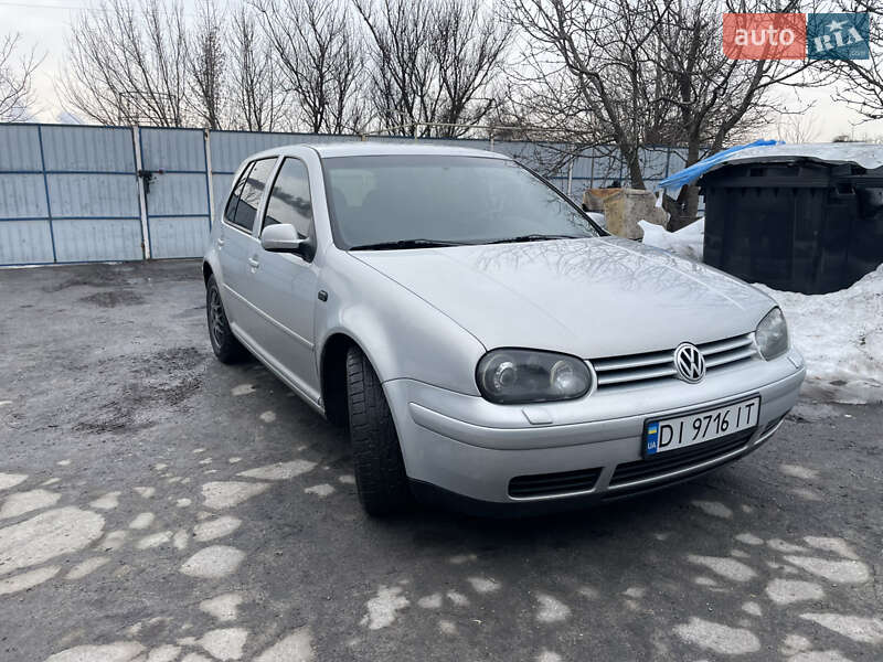 Volkswagen Golf 2000