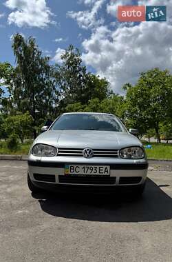 Хэтчбек Volkswagen Golf 2002 в Львове