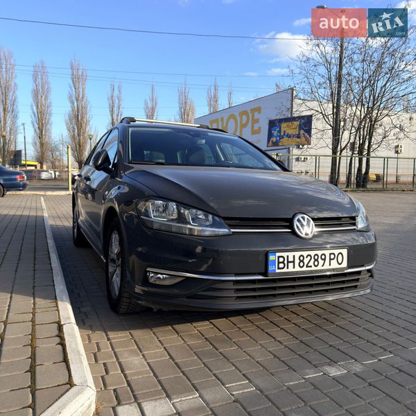 Универсал Volkswagen Golf 2018 в Одессе