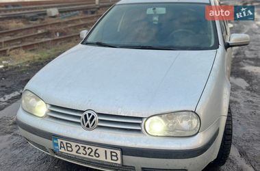 Хэтчбек Volkswagen Golf 2001 в Киеве