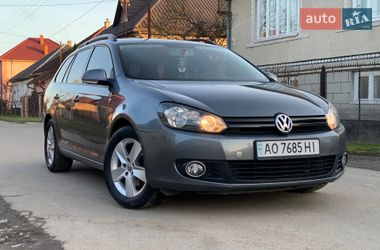 Универсал Volkswagen Golf 2011 в Сваляве